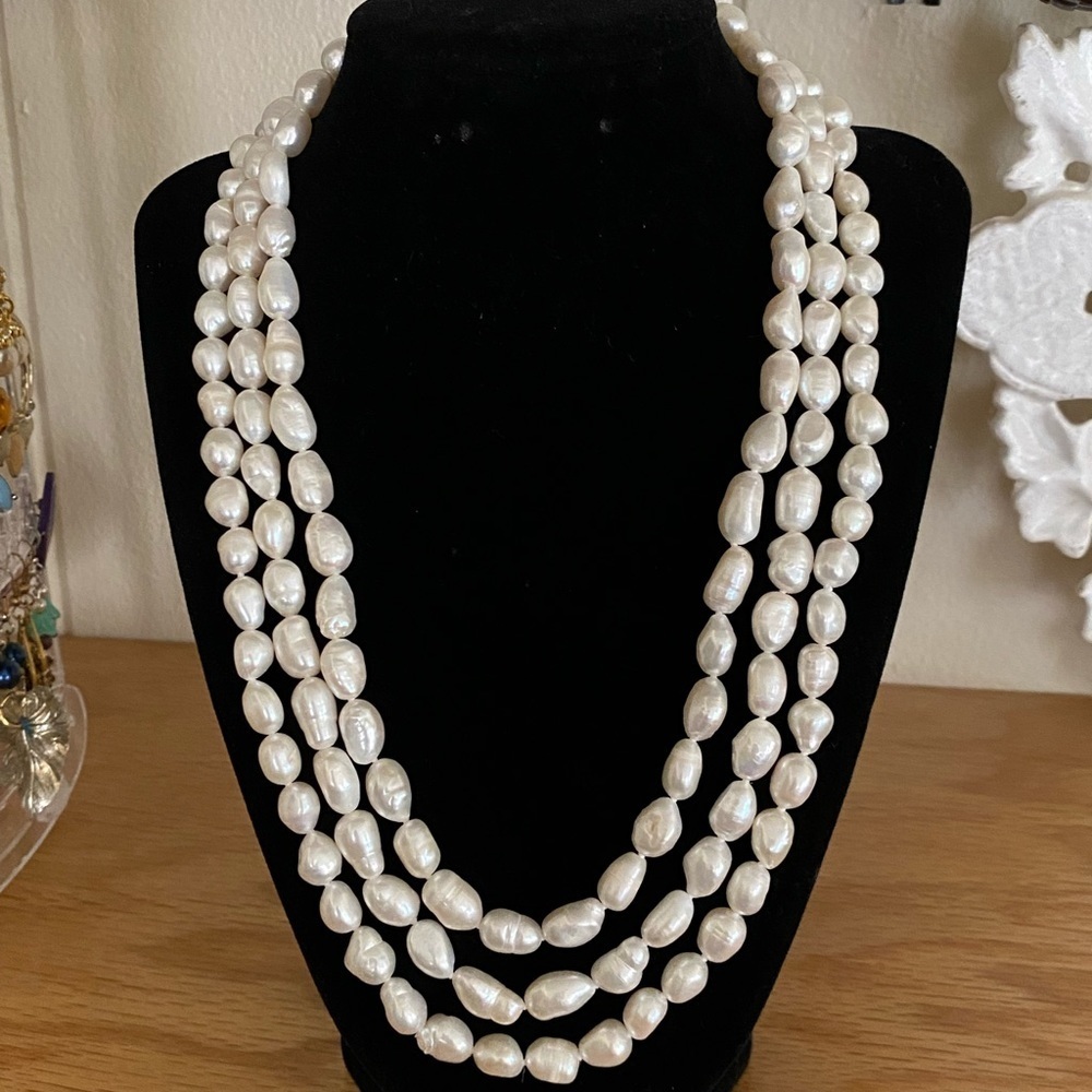 3 tiered fresh water Pearl necklace